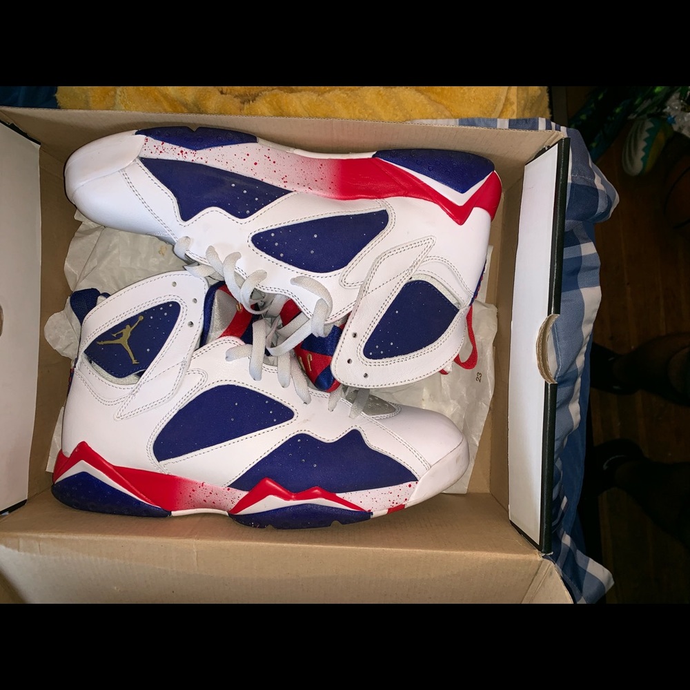 All size 9.5 - Picture 2 of 5